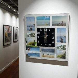 שעון קיר מעוצב ל-8 תמונות | זכוכית מראה כסופה | המחיר כולל הדפסת תמונות