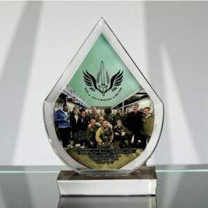 מגן הוקרה זכוכית קריסטל דגם יהלום מחודד