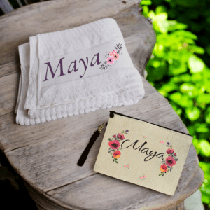 סט מתנה לאישה | תיק איפור ומגבת בהדפסה אישית