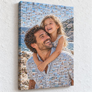 פסיפס קנבס 40×60 — אב ובת על קיר לבן מחוספס עם דופן מודפסת ותמונות קטנות מובחנות