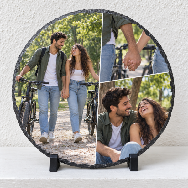 אבן בזלת מעוגלת – קולאז׳ זוג בטיול אופניים על מעמדים שחורים לפני קיר לבן מחוספס